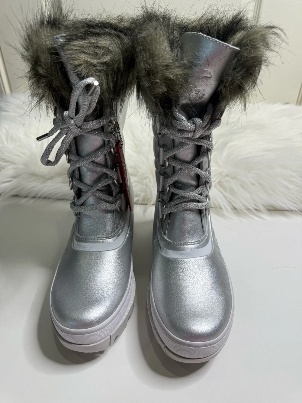 Sorel Silver Faux-Fur Platform Winter Boots Woman New Size 6.5, 7, 7.5, 8